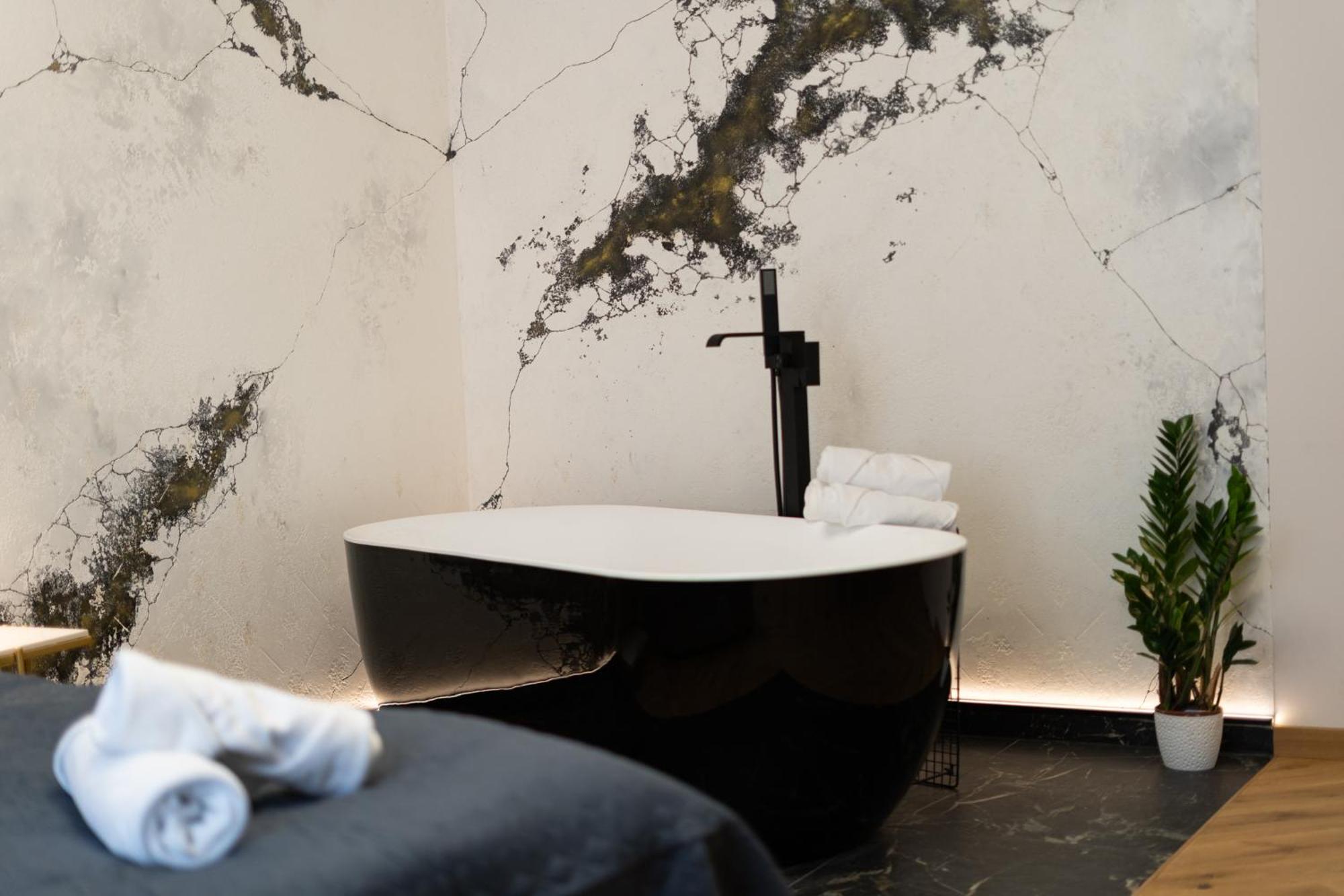 Spa Bedrooms With Sauna&Bath And Free Parking Cracovie Extérieur photo