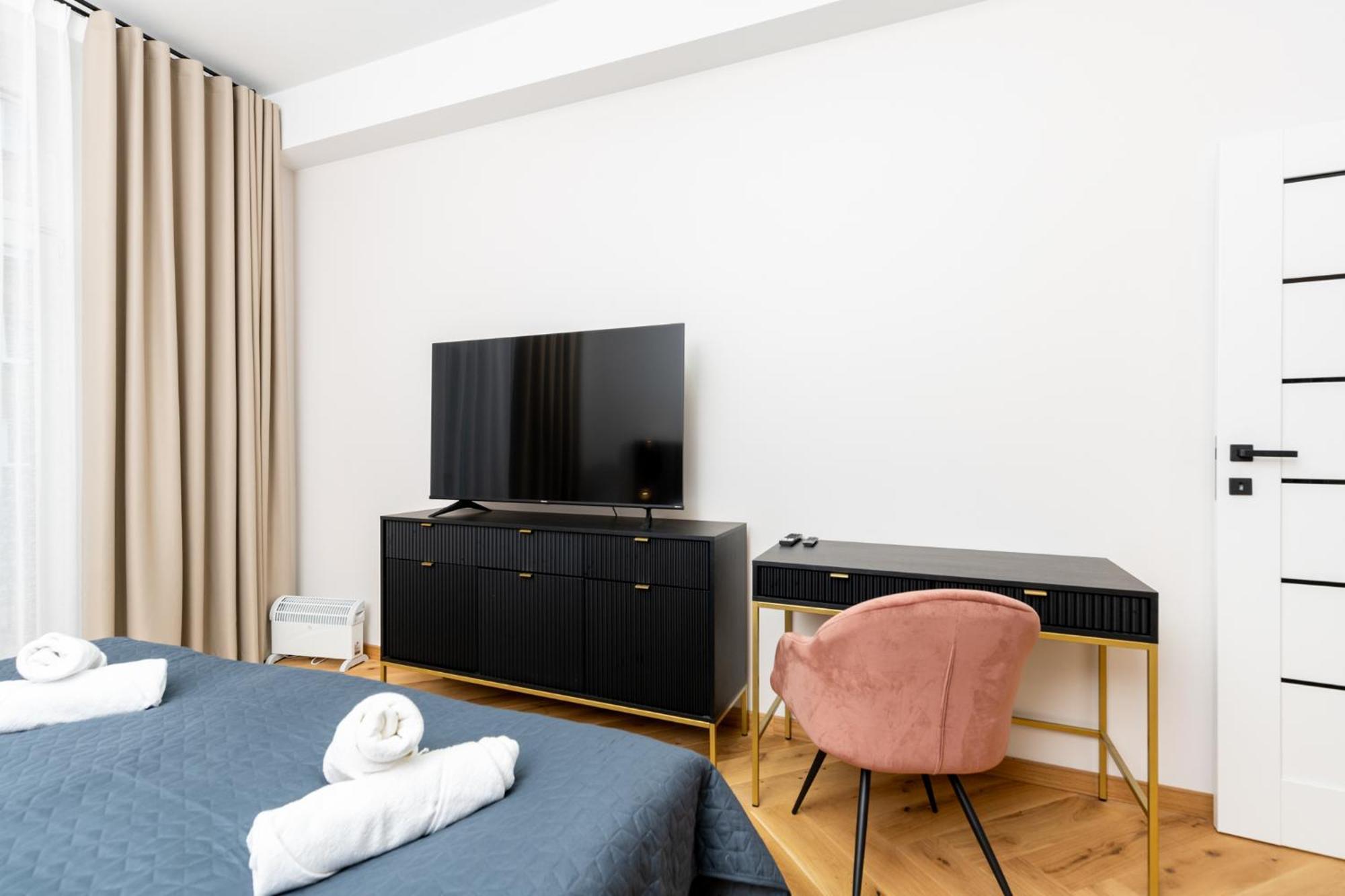 Spa Bedrooms With Sauna&Bath And Free Parking Cracovie Extérieur photo